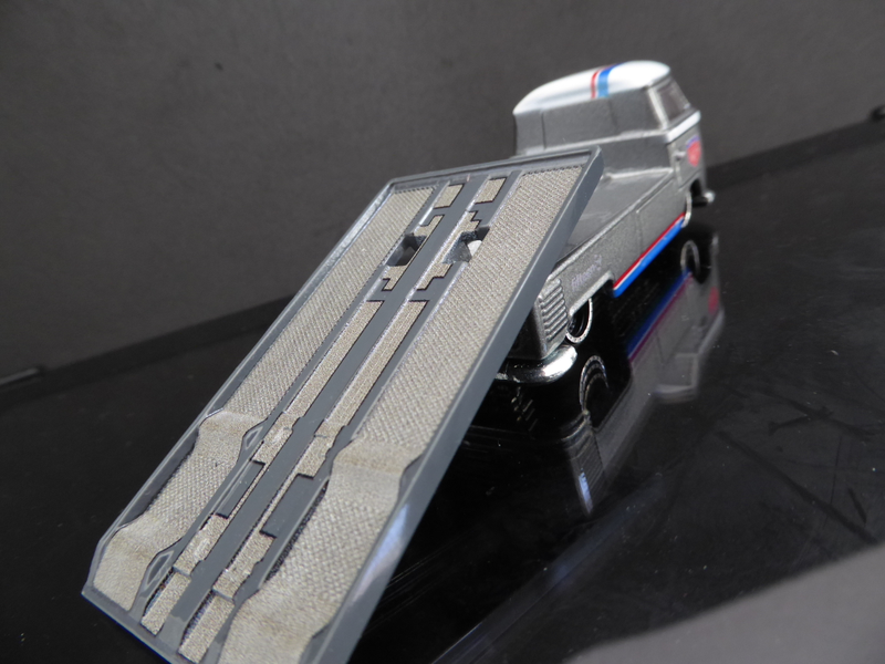 Illustration for article titled Hot Sixty 4th: Car Culture does Auto Haulin'